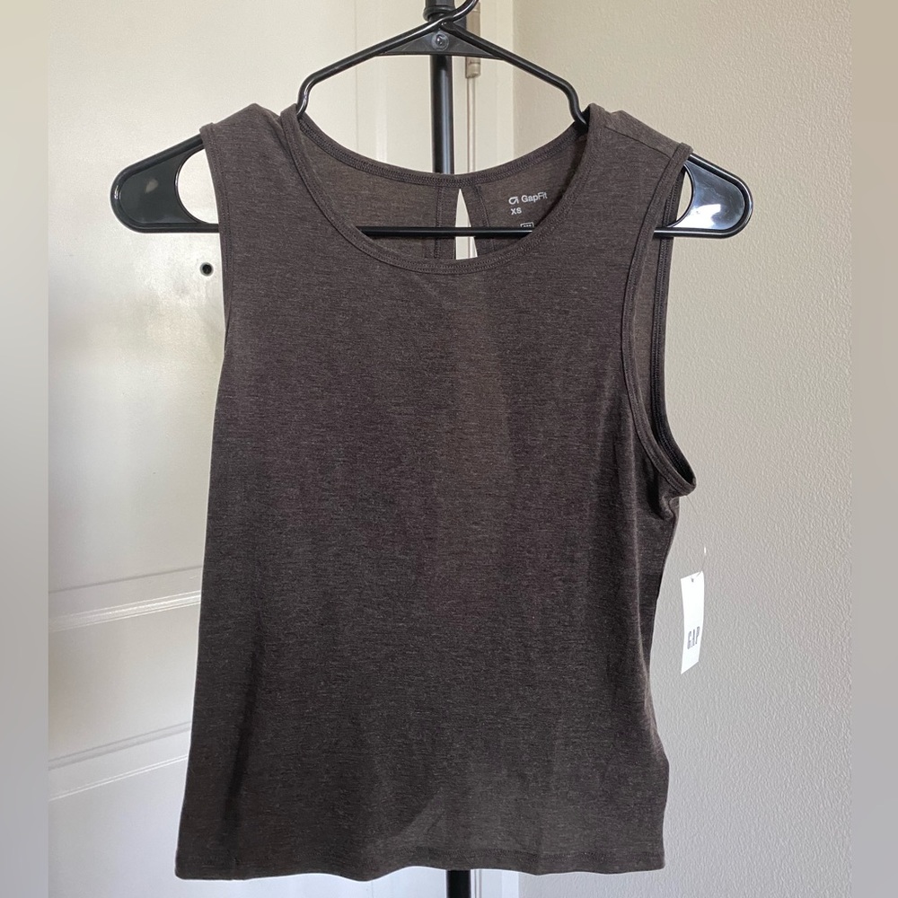 Gap Fit tank top with open back
